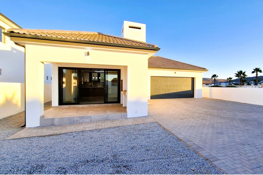 3 Bedroom Property for Sale in Sandy Point Western Cape